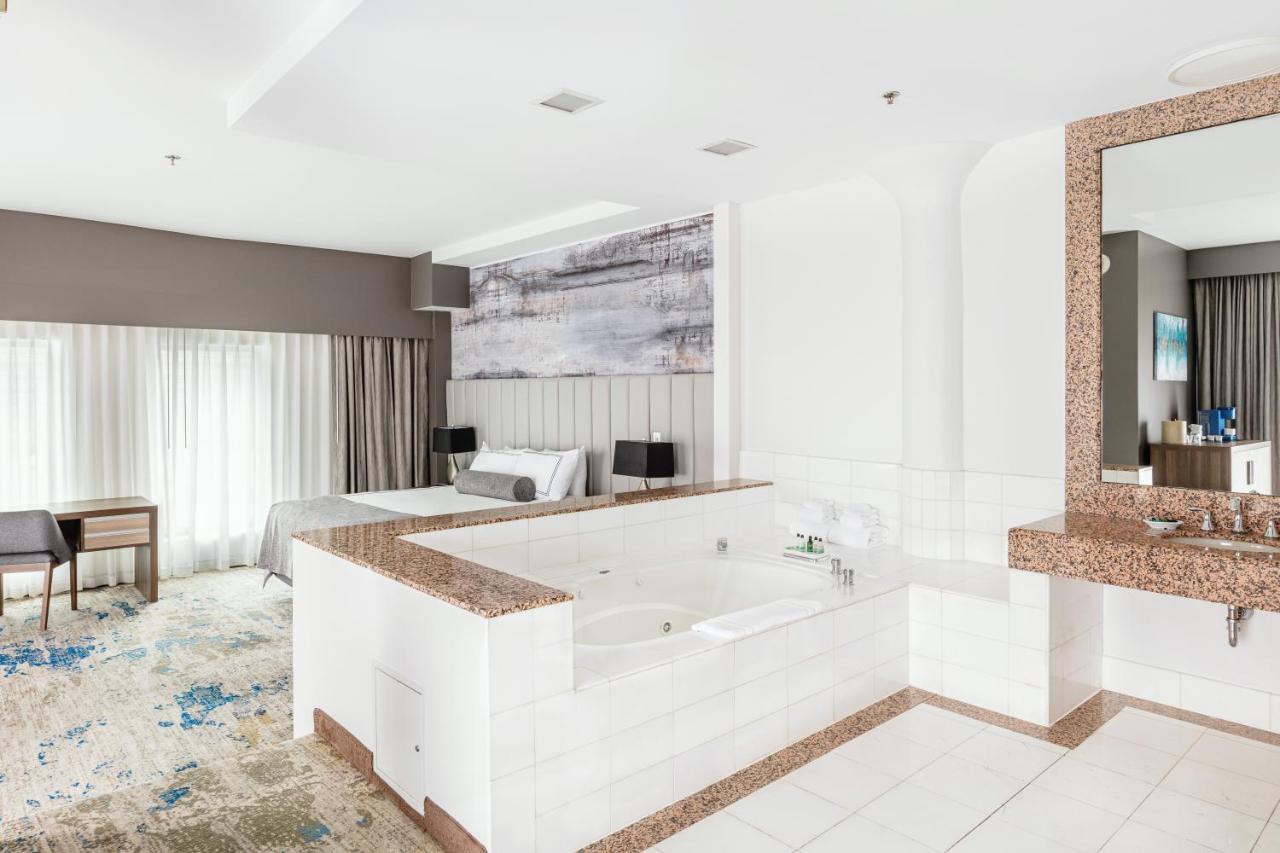 Atheneum Suite Hotel Detroit Dış mekan fotoğraf