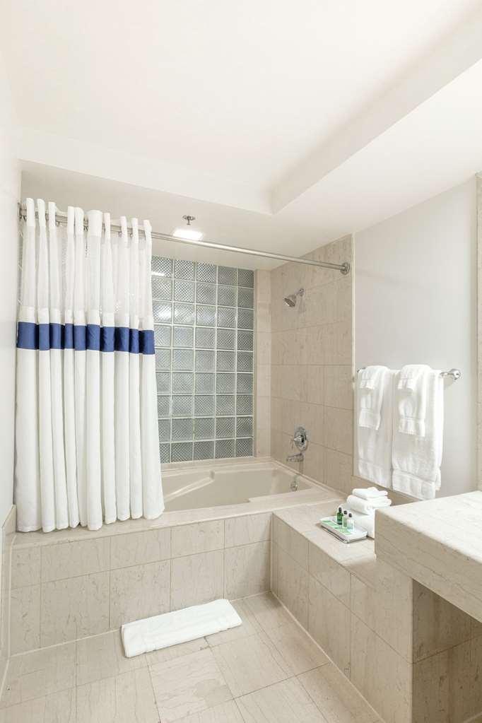Atheneum Suite Hotel Detroit Oda fotoğraf
